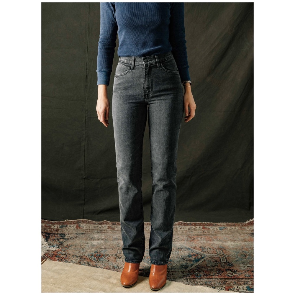 Imogene + Willie Sophie Jackson DREAMY straight leg classic jeans